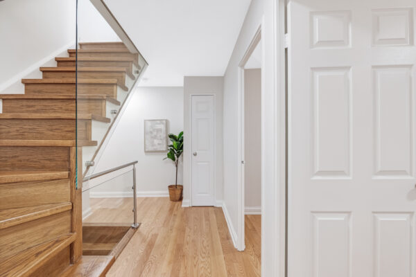 28-Admiral-Road-#10-Toronto-Web-Salisbury-26