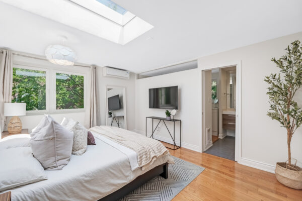 28-Admiral-Road-#10-Toronto-Web-Salisbury-37