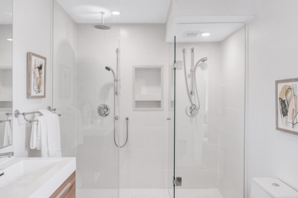 28-Admiral-Road-#10-Toronto-Web-Salisbury-39