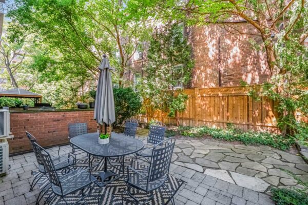 28-Admiral-Road-#10-Toronto-Web-Salisbury-49