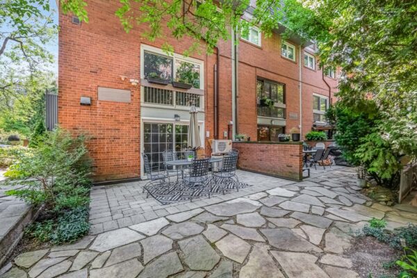 28-Admiral-Road-#10-Toronto-Web-Salisbury-51