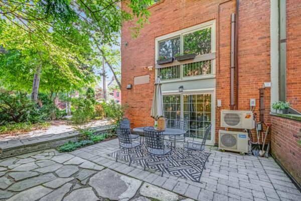 28-Admiral-Road-#10-Toronto-Web-Salisbury-54