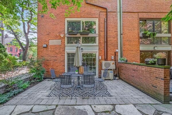 28-Admiral-Road-#10-Toronto-Web-Salisbury-56