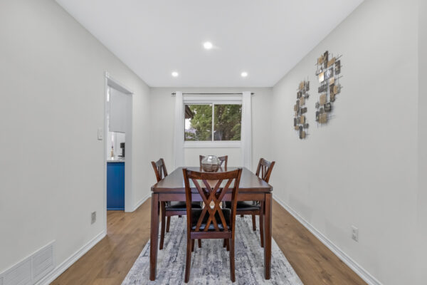 43-Riverglen-Drive-Georgina-Web-Salisbury-18