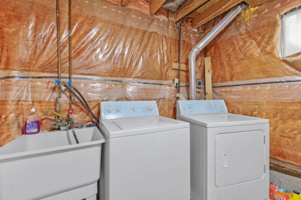 43-Riverglen-Drive-Georgina-Web-Salisbury-45