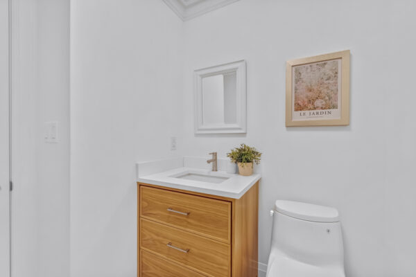 51-Coldstream-Avenue-Toronto-Web-Salisbury-39