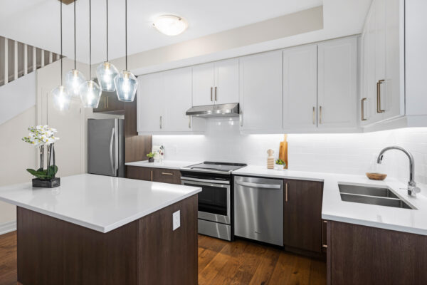 1195-Gooseberry-Lane-#305-Mississauga-Web-Salisbury-15