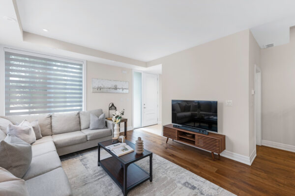 1195-Gooseberry-Lane-#305-Mississauga-Web-Salisbury-9
