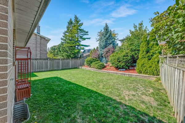 1256-Tyneburn-Crescent-Mississauga-Web-Salisbury-55