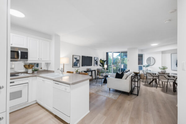 18-Wanless-Avenue-#317-Toronto-Web-Salisbury-10