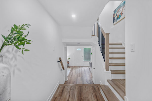 67-Poplar-Crescent-Aurora-Web-Salisbury-11