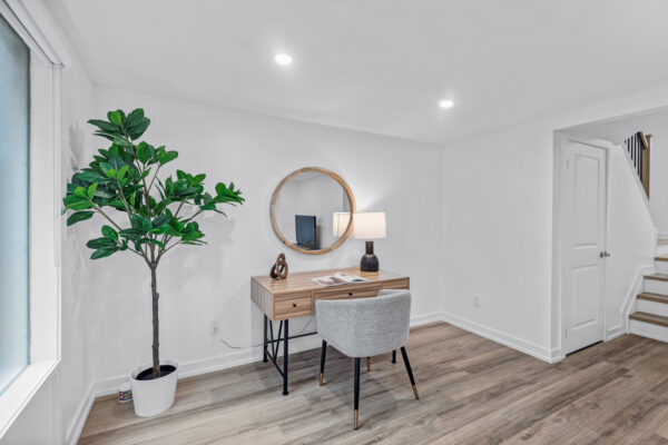 67-Poplar-Crescent-Aurora-Web-Salisbury-17