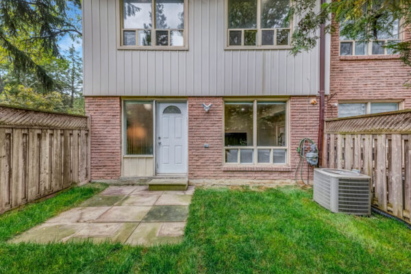 67-Poplar-Crescent-Aurora-Web-Salisbury-62