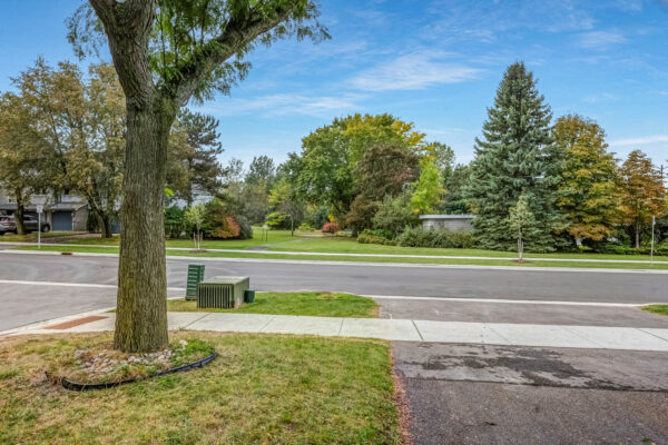 67-Poplar-Crescent-Aurora-Web-Salisbury-64