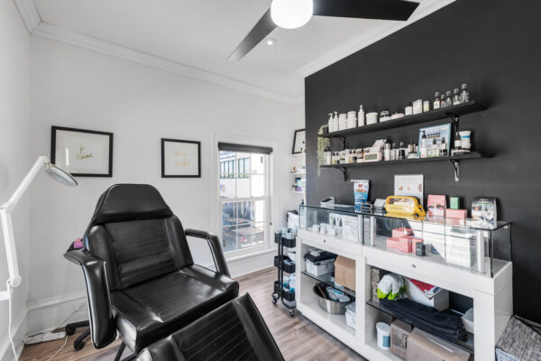 92-Holland-Street-West-Bradford-Web-Salisbury-36