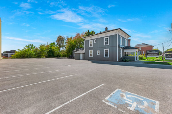 92-Holland-Street-West-Bradford-Web-Salisbury-44