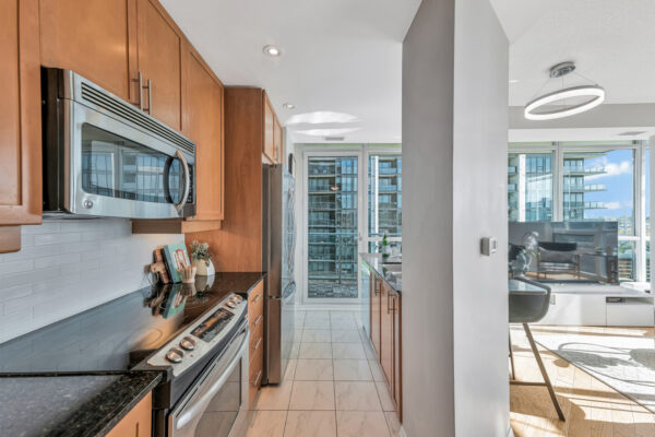 1055-Southdown-Road-#611-Mississauga-Web-Salisbury-22