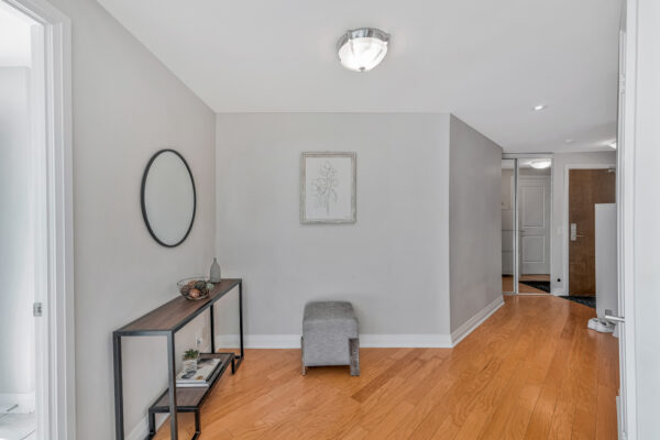 1055-Southdown-Road-#611-Mississauga-Web-Salisbury-23