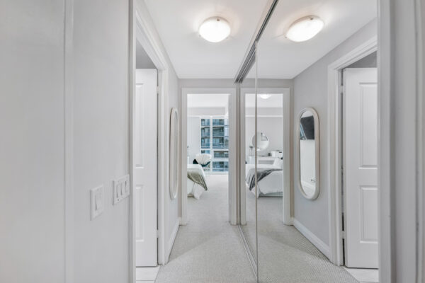 1055-Southdown-Road-#611-Mississauga-Web-Salisbury-25