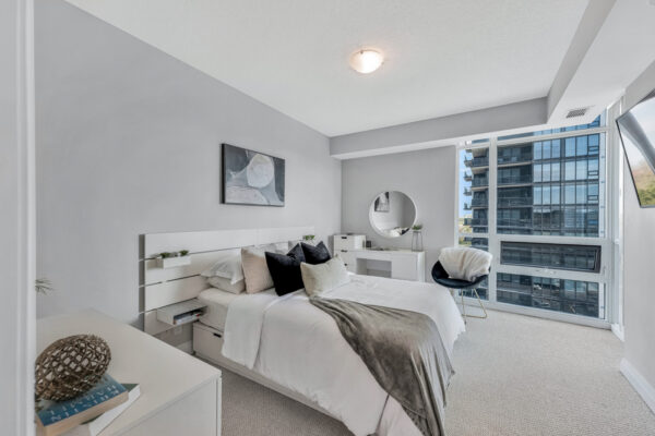 1055-Southdown-Road-#611-Mississauga-Web-Salisbury-26