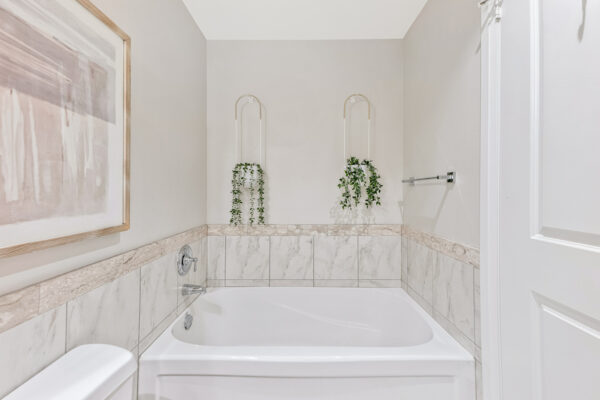 1055-Southdown-Road-#611-Mississauga-Web-Salisbury-31