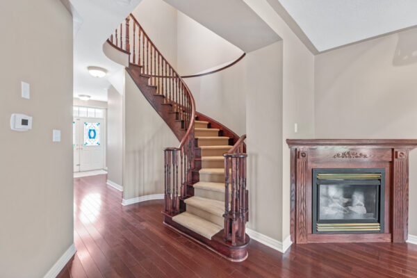 110-Tierra-Avenue-Vaughan-Web-Salisbury-23