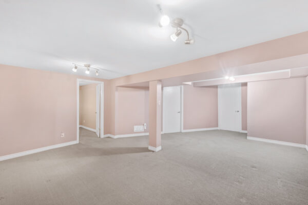 110-Tierra-Avenue-Vaughan-Web-Salisbury-36