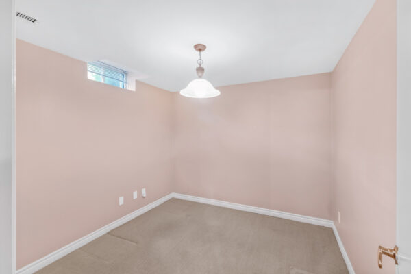 110-Tierra-Avenue-Vaughan-Web-Salisbury-38