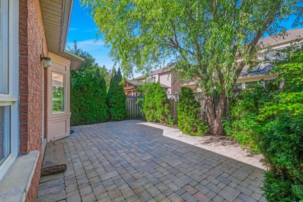 110-Tierra-Avenue-Vaughan-Web-Salisbury-42