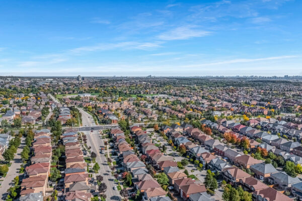 110-Tierra-Avenue-Vaughan-Web-Salisbury-51