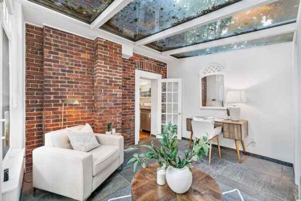 22-Beechwood-Crescent-Toronto-Web-Salisbury-31