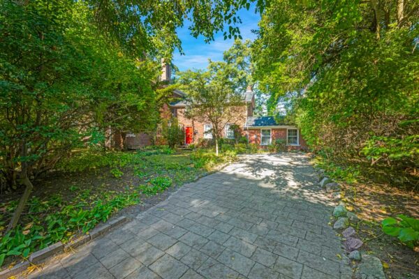 22-Beechwood-Crescent-Toronto-Web-Salisbury-5