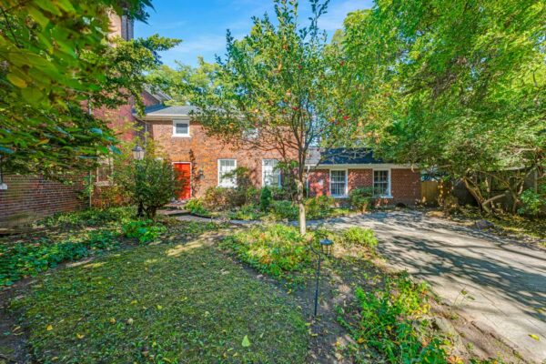 22-Beechwood-Crescent-Toronto-Web-Salisbury-6