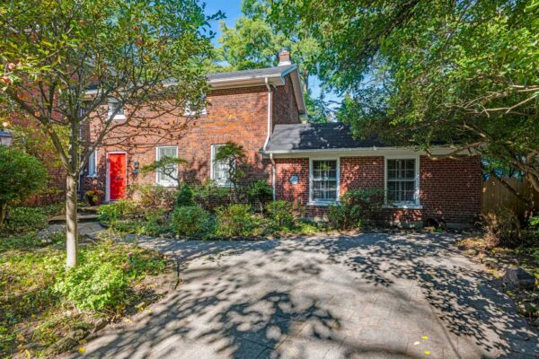 22-Beechwood-Crescent-Toronto-Web-Salisbury-8