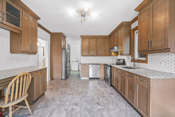 34-Mitchell-Avenue-Stouffville-Web-Salisbury-18