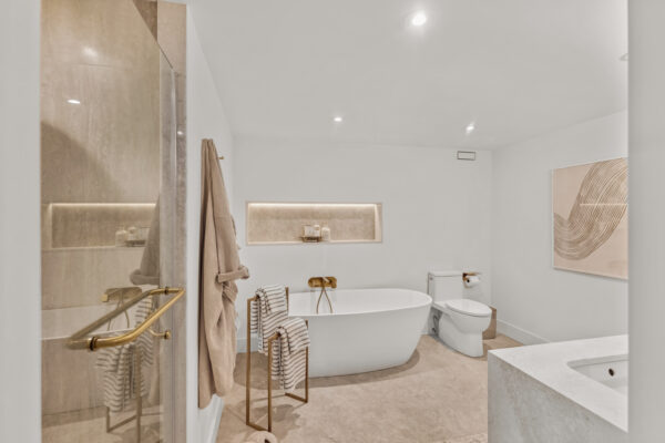 3900-Yonge-Street-#405-Toronto-Web-Salisbury-43