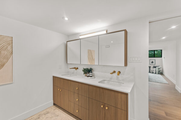 3900-Yonge-Street-#405-Toronto-Web-Salisbury-44