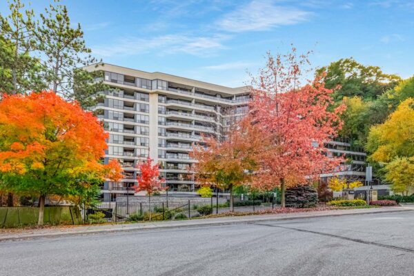 3900-Yonge-Street-#405-Toronto-Web-Salisbury-5