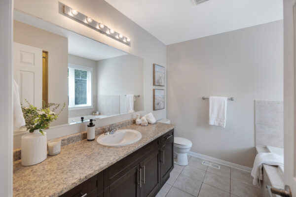 46-Elmeade-Lane-Stouffville-Web-Salisbury-35