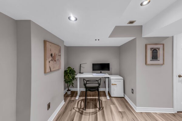 7-Chimes-Lane-Toronto-Web-Salisbury-56