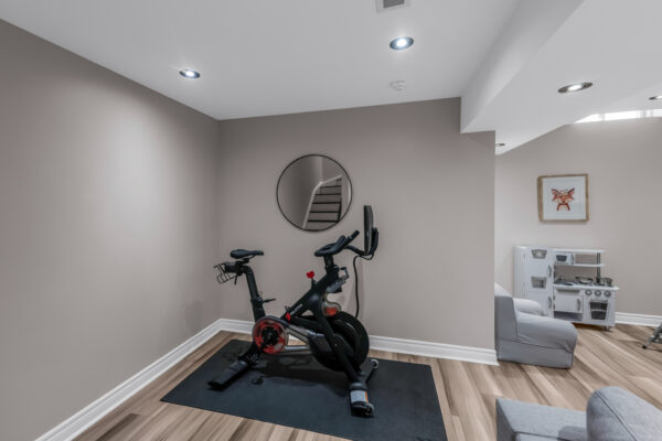 7-Chimes-Lane-Toronto-Web-Salisbury-57