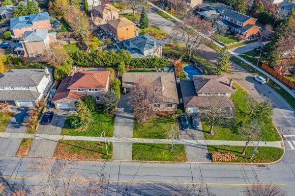 137-Underhill-Drive-Toronto-Web-Salisbury-1