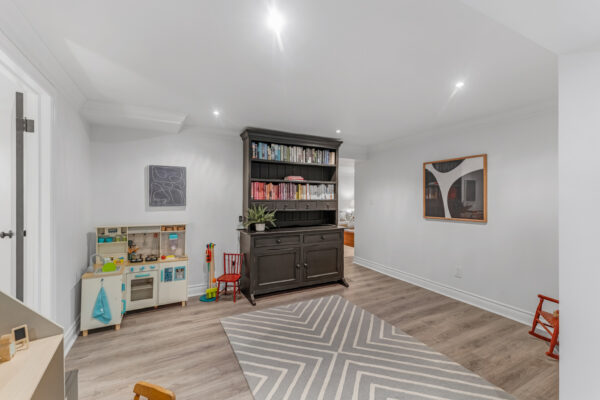 137-Underhill-Drive-Toronto-Web-Salisbury-47