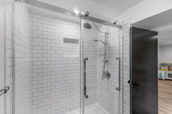 137-Underhill-Drive-Toronto-Web-Salisbury-51