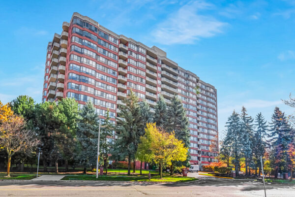 33-Weldrick-Road-East-#303-Richmond-Hill-Web-Salisbury-1