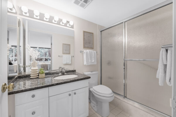 33-Weldrick-Road-East-#303-Richmond-Hill-Web-Salisbury-27