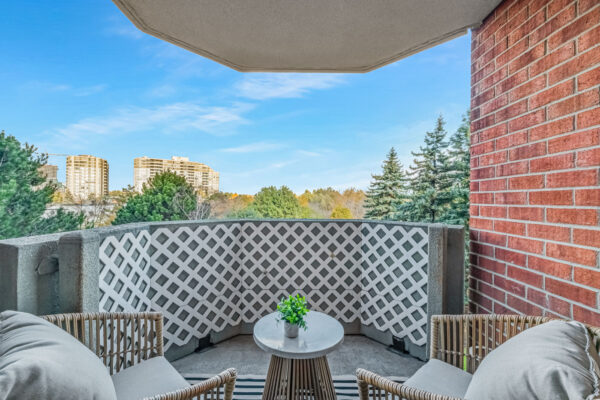 33-Weldrick-Road-East-#303-Richmond-Hill-Web-Salisbury-33