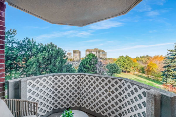 33-Weldrick-Road-East-#303-Richmond-Hill-Web-Salisbury-34