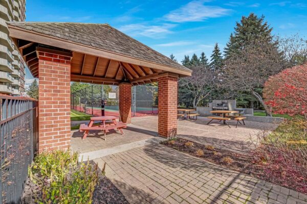 33-Weldrick-Road-East-#303-Richmond-Hill-Web-Salisbury-49