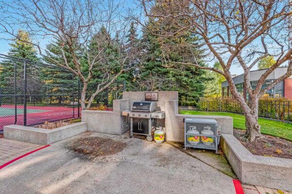 33-Weldrick-Road-East-#303-Richmond-Hill-Web-Salisbury-51